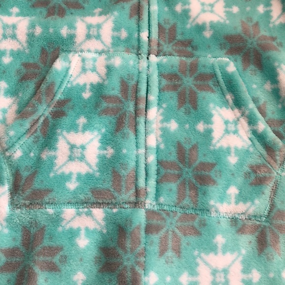 Winter Woman’s Fuzzy Onesie - Picture 3 of 8